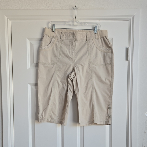 Chico's Pants - Chicos Tan Cargo Capri